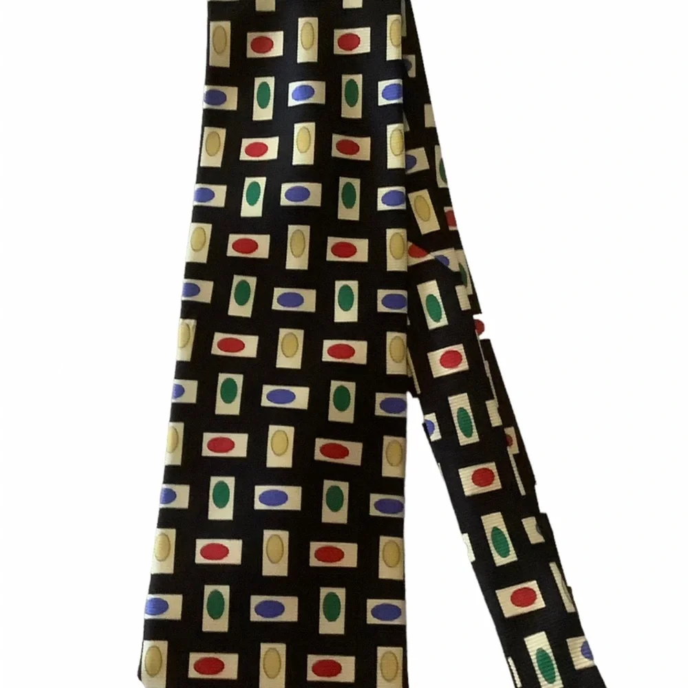 Hugo boss designer tie 100% silk multicolored geometric print .Made in Italy